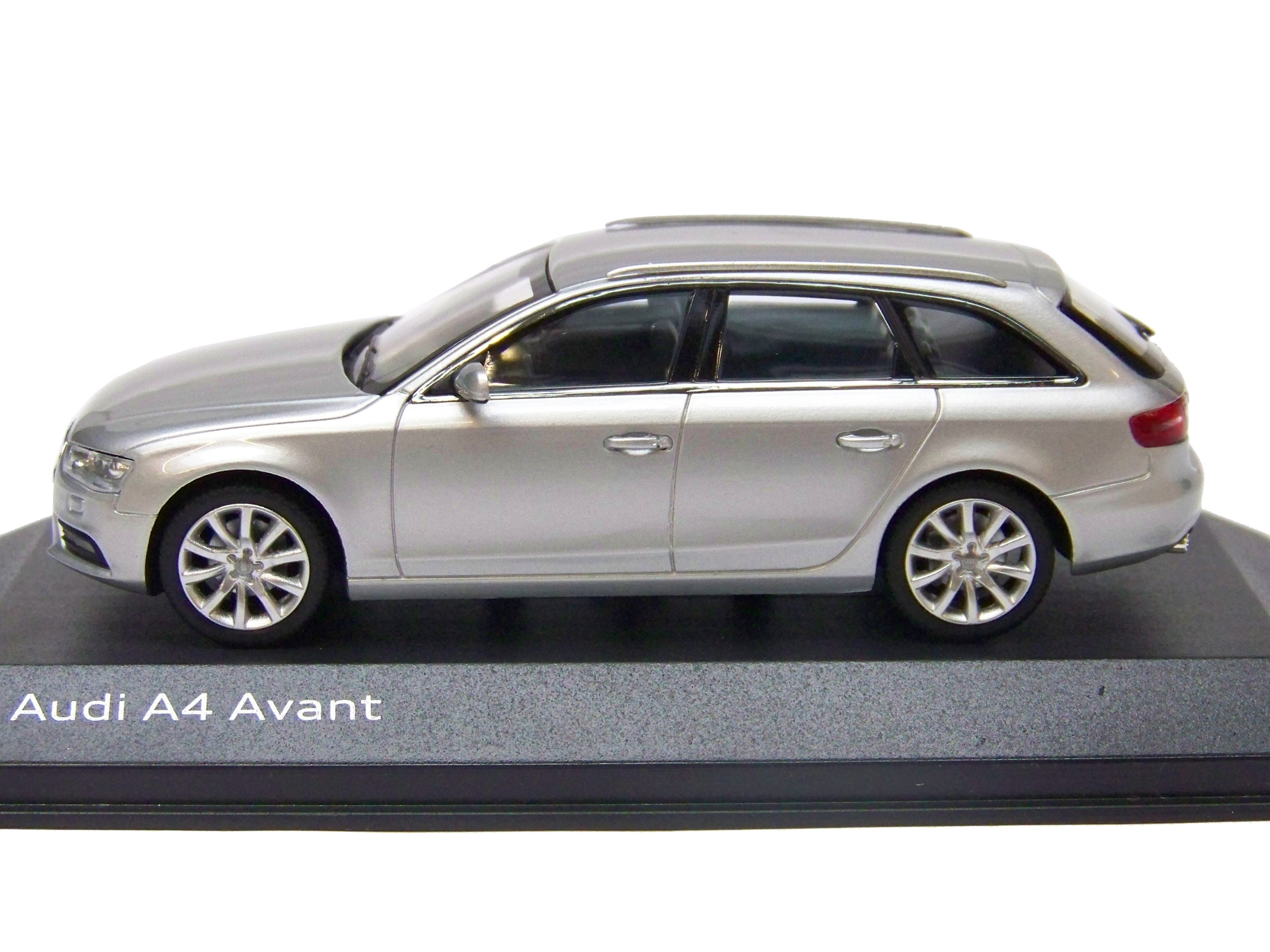 Minichamps – 5011204213 – Vehicle Miniature – Audi A4 Avant
